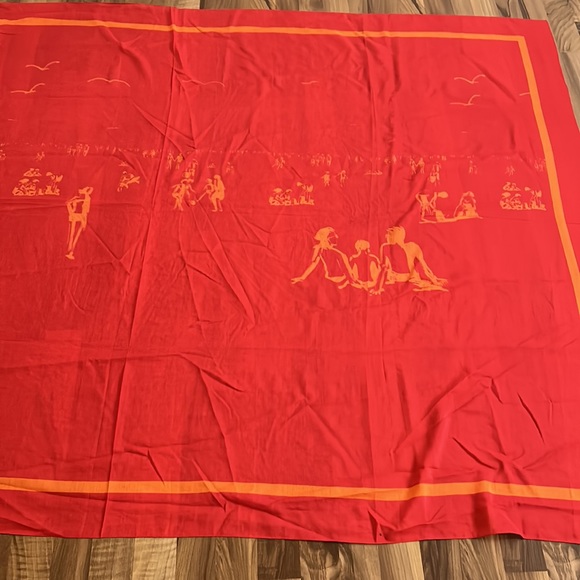 Vilebrequin Scarf 75”x50” feels like silk - Picture 4 of 7